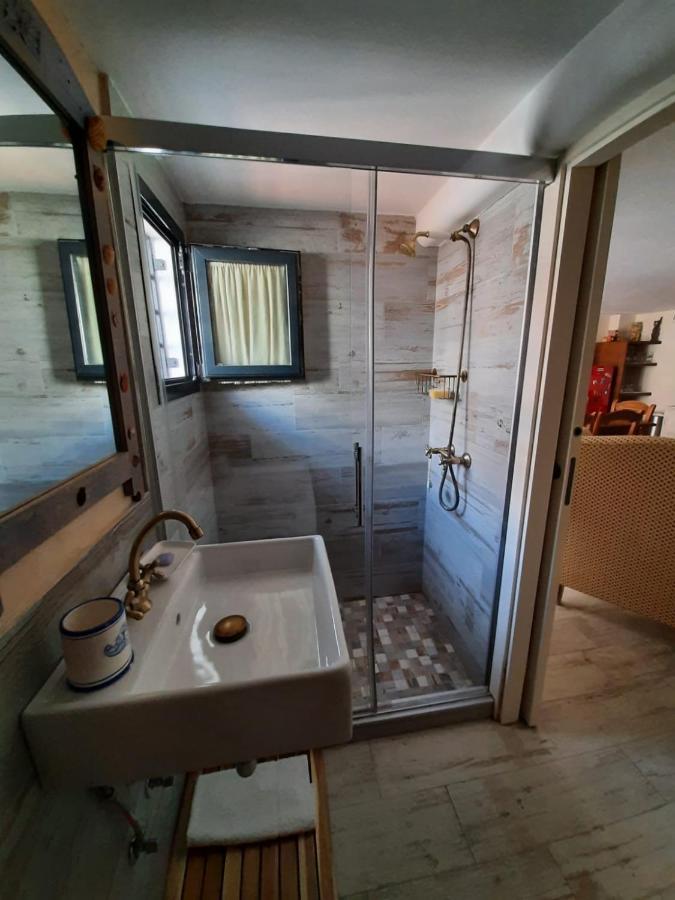 Un Apartamento Vacacional Con Detalles De Un Hogar Mairena del Aljarafe Esterno foto