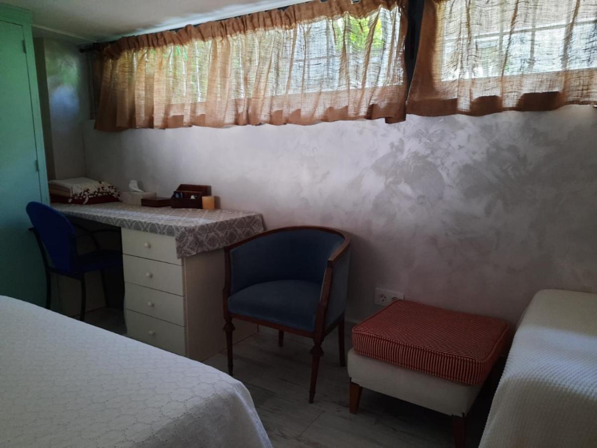 Un Apartamento Vacacional Con Detalles De Un Hogar Mairena del Aljarafe Esterno foto