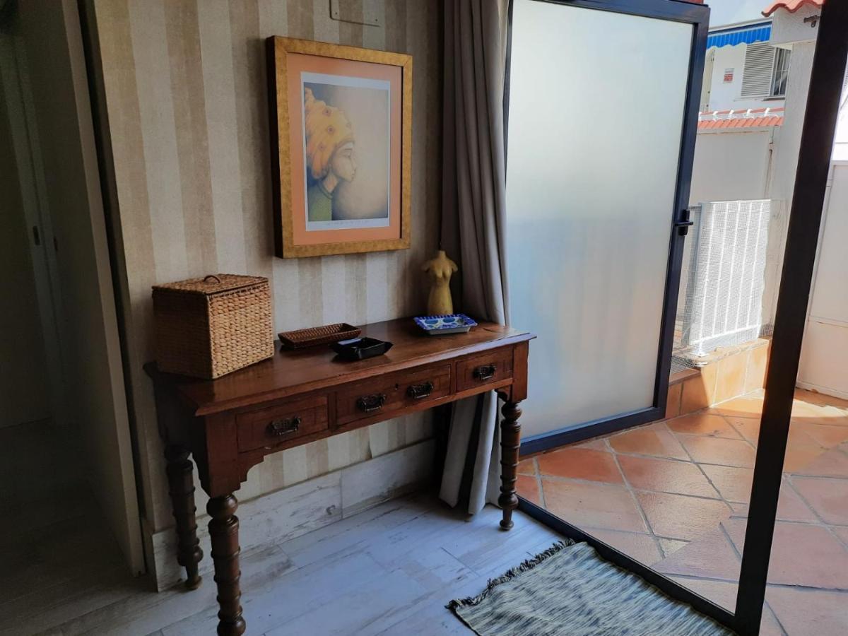 Un Apartamento Vacacional Con Detalles De Un Hogar Mairena del Aljarafe Esterno foto